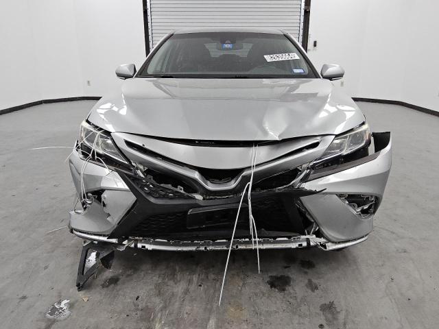  TOYOTA CAMRY 2019 Серый