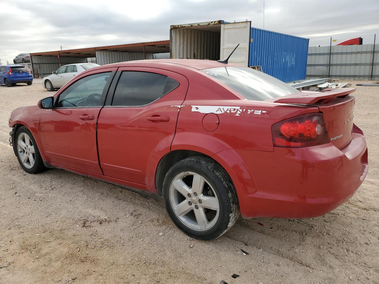 VIN 1C3CDZCG7DN666638 2013 DODGE AVENGER no.2