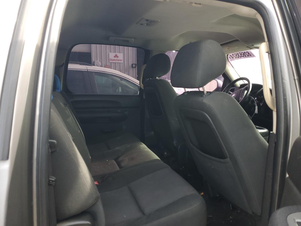 2013 Chevrolet Silverado - Image 10