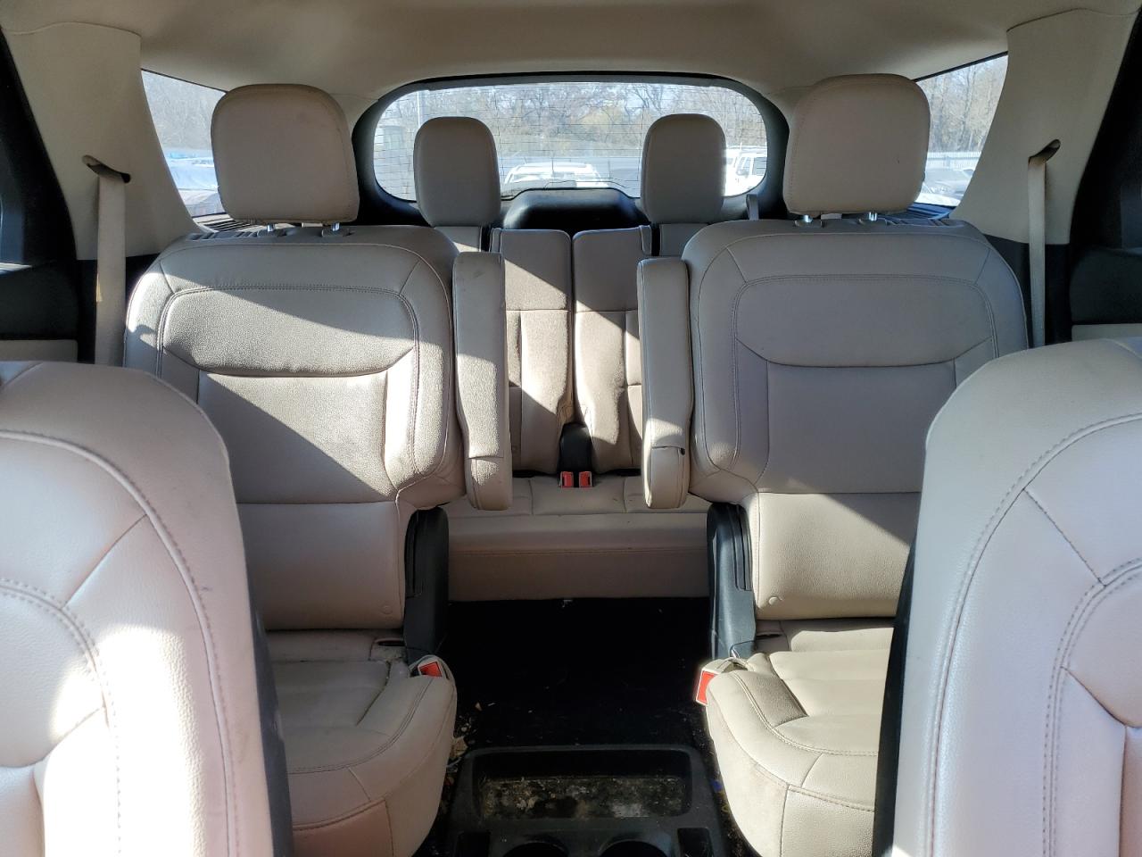 2020 Ford Explorer - Image 10