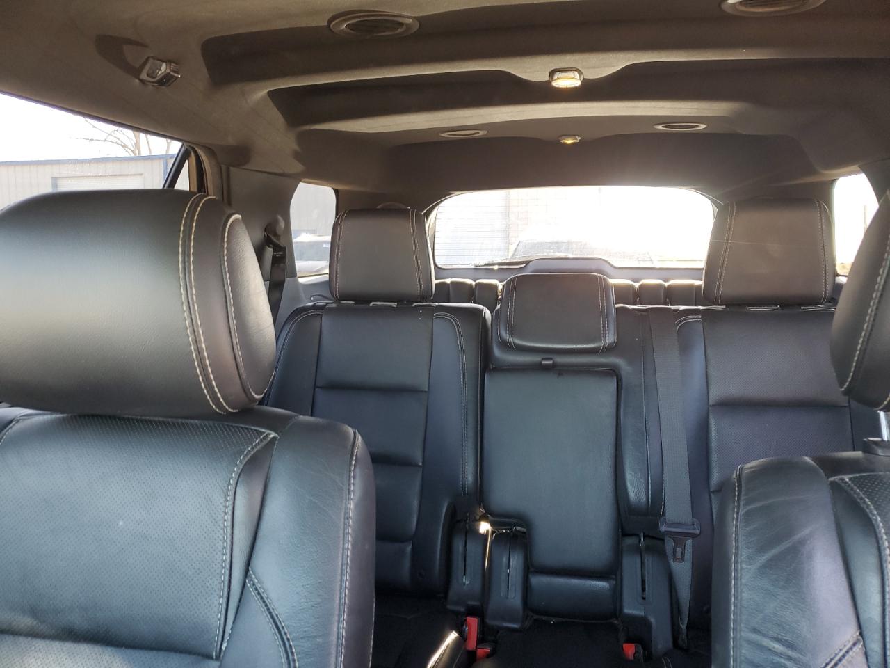 2015 Ford Explorer - Image 10