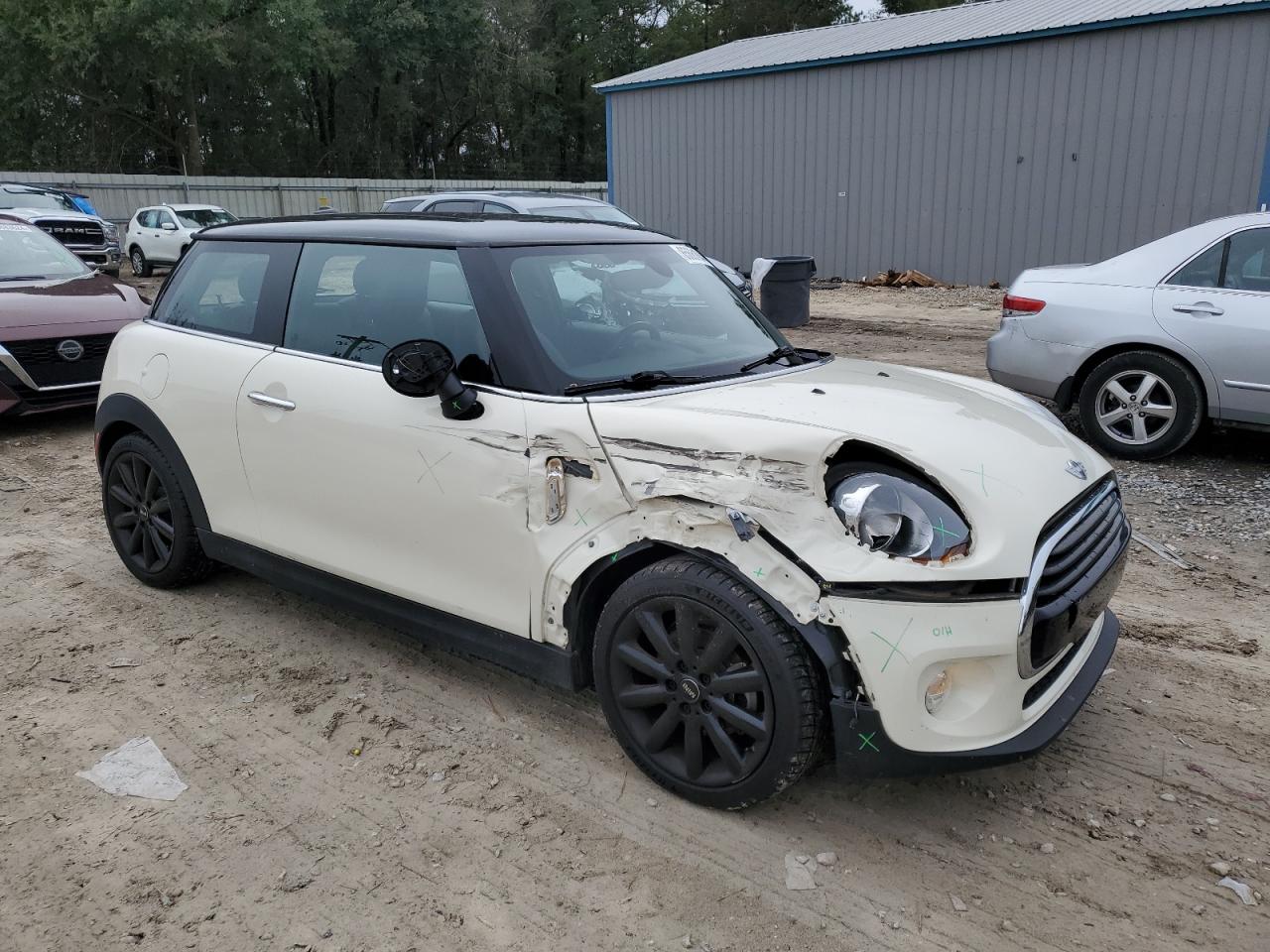 VIN WMWXP5C52J3C65579 2018 MINI COOPER no.4