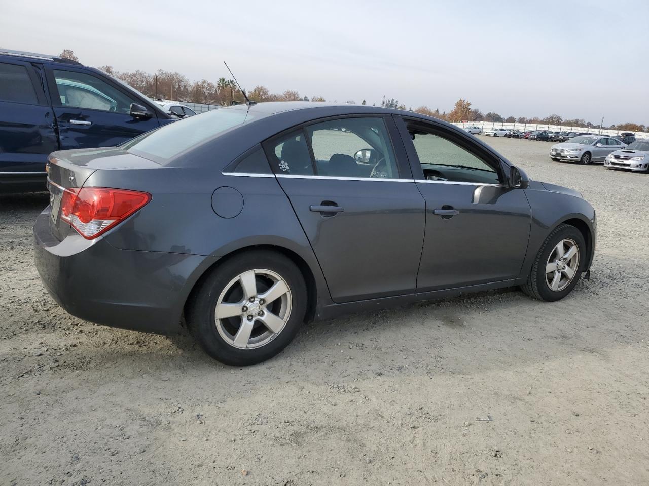 VIN 1G1PK5SB8D7157592 2013 CHEVROLET CRUZE no.3