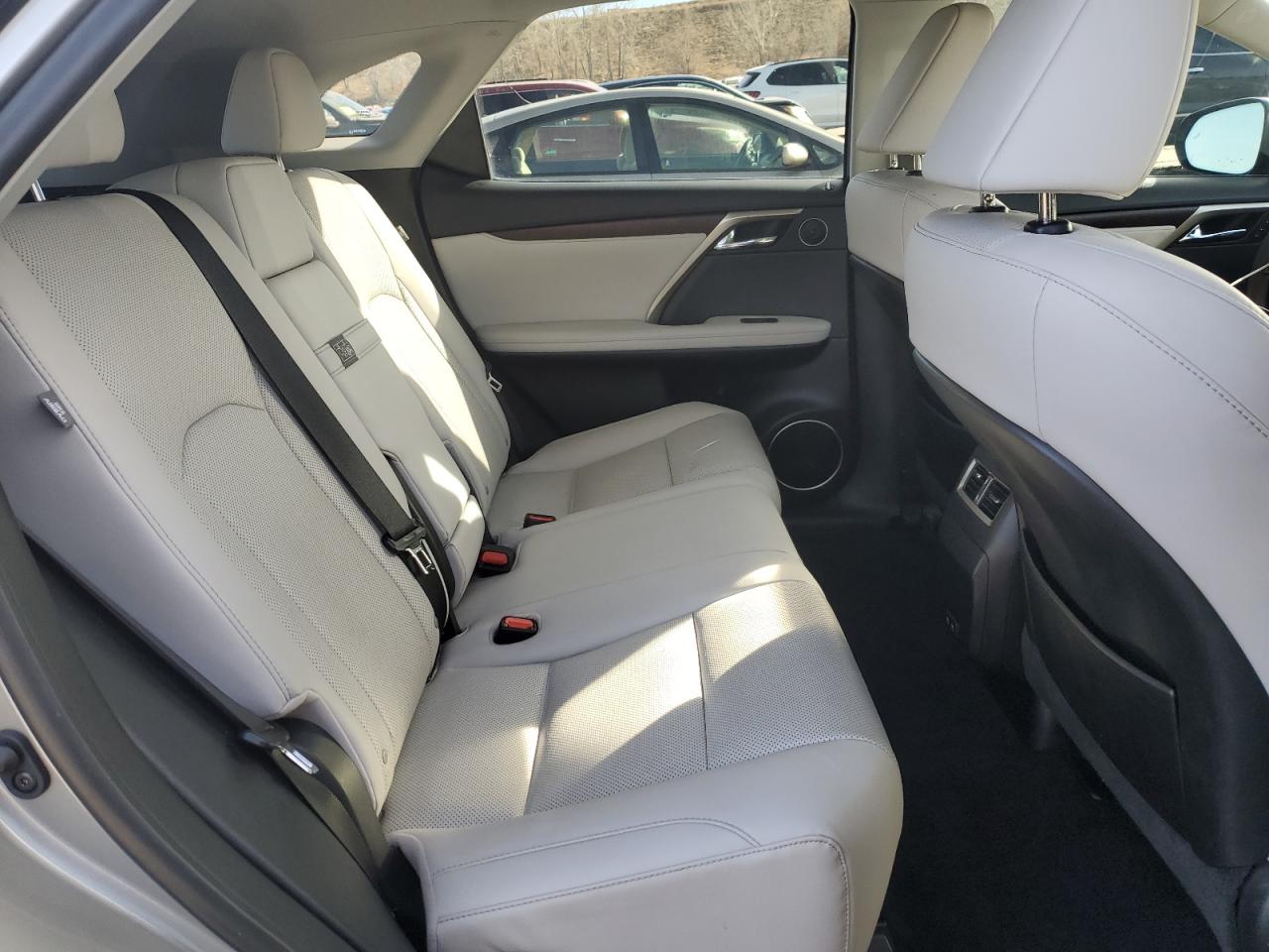 2022 Lexus RX - Image 11