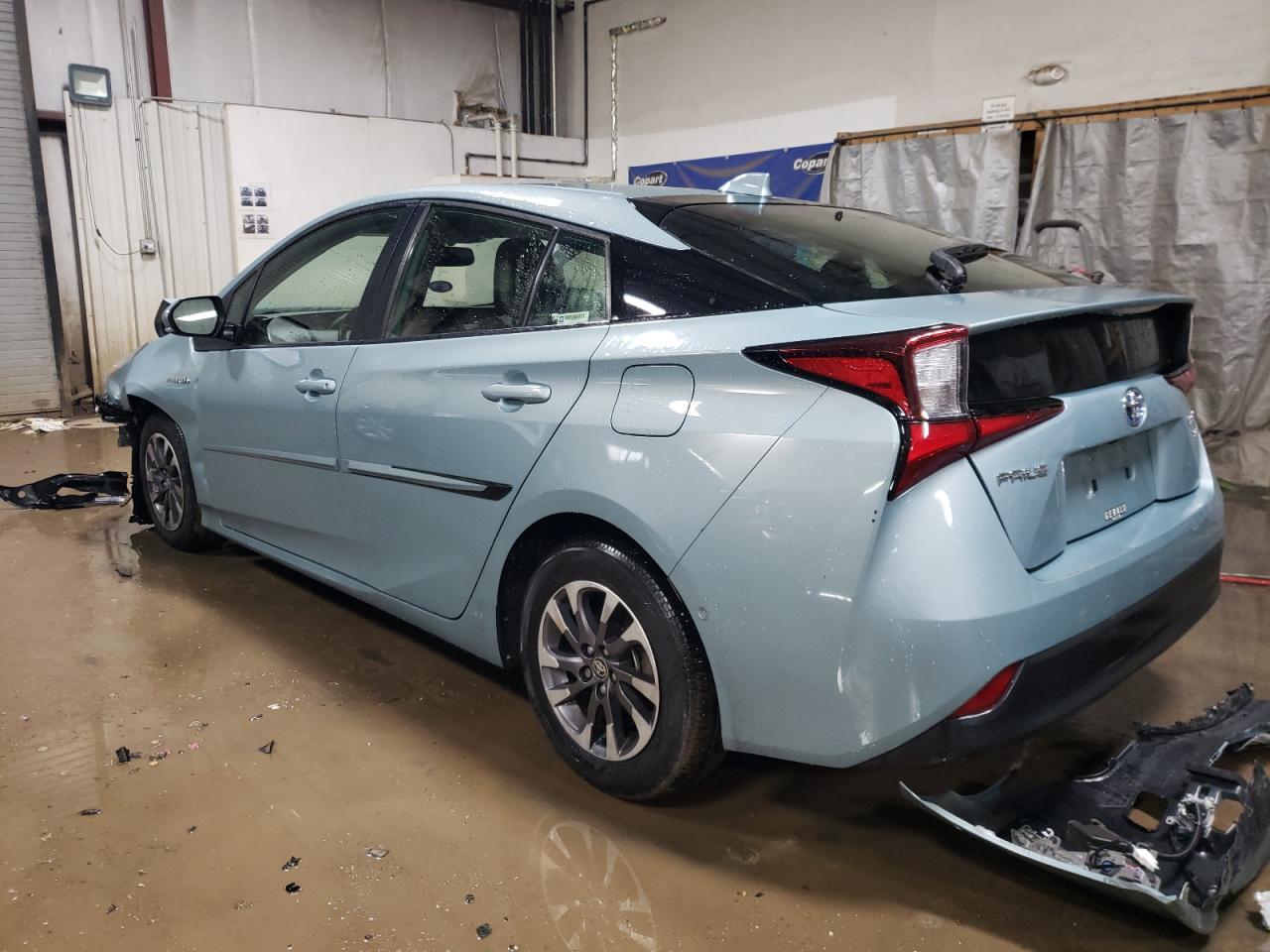 2022 Toyota Prius - Image 2