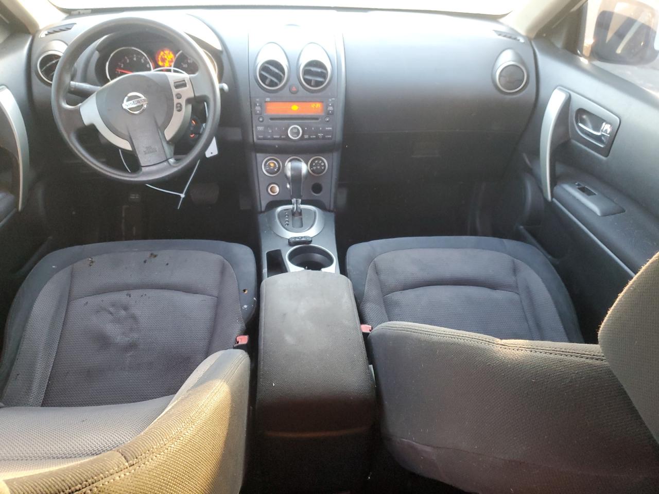 2010 Nissan Rogue - Image 8