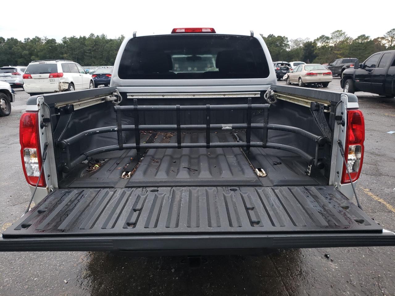 2009 Nissan Navara (Frontier) - Image 6