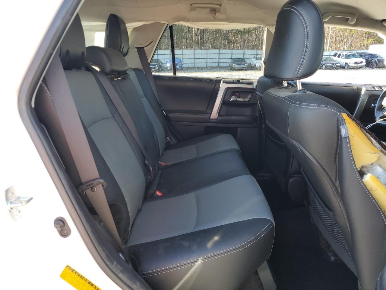 2018 Toyota 4Runner - Image 12