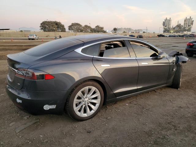  TESLA MODEL S 2016 Серый