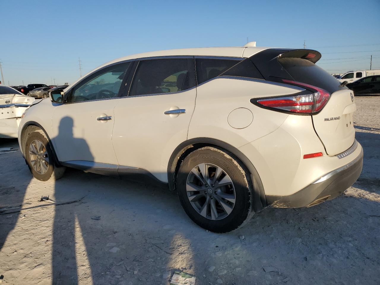 2018 Nissan Murano - Image 2