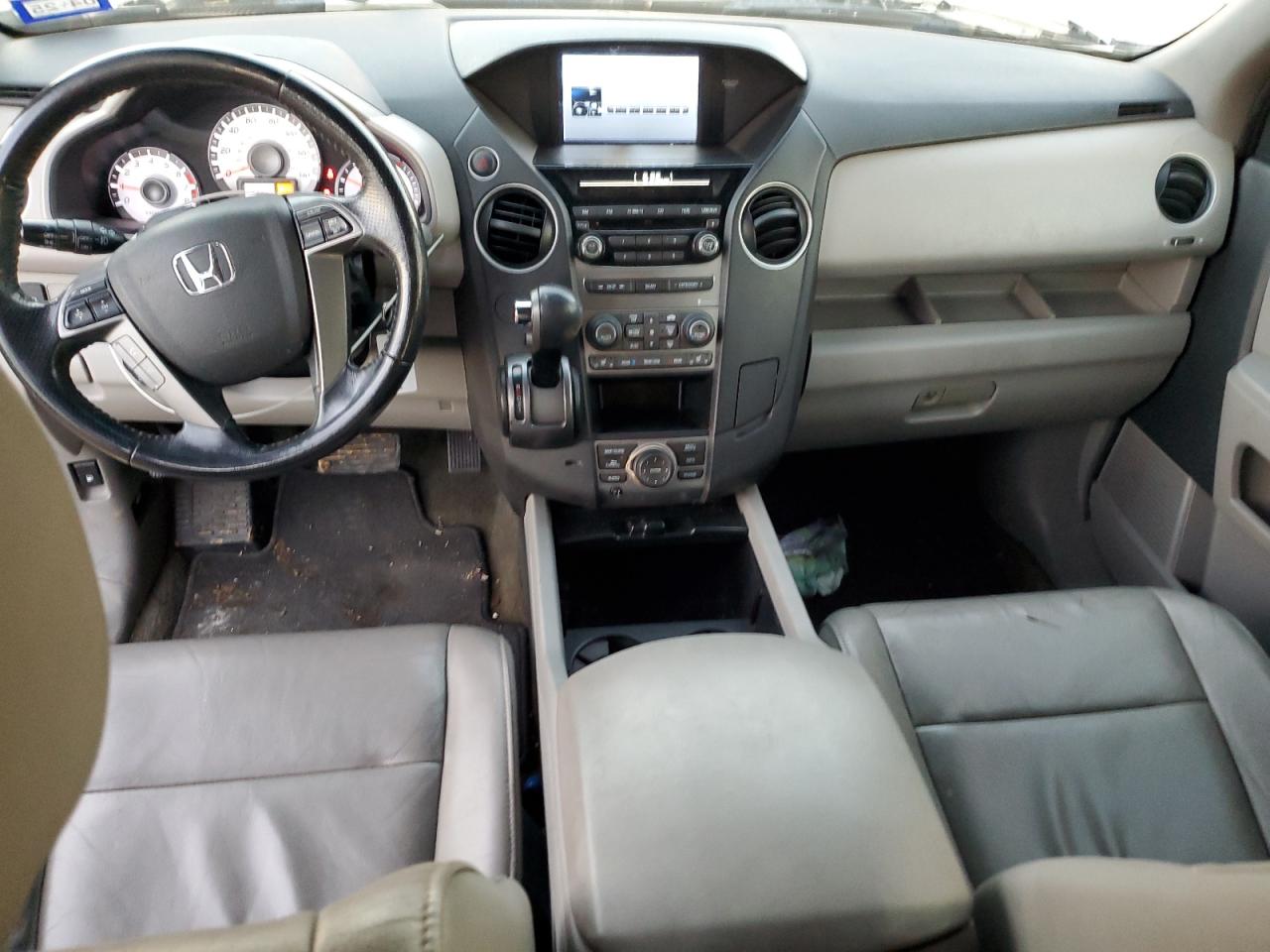 2014 Honda Pilot - Image 8