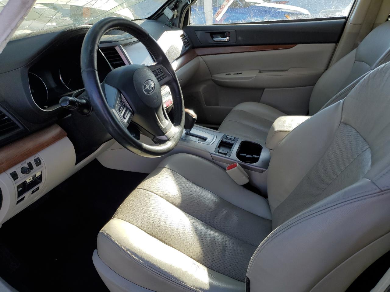 2014 Subaru Outback - Image 7