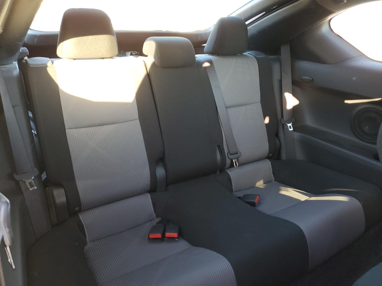 2014 Scion tC - Image 10