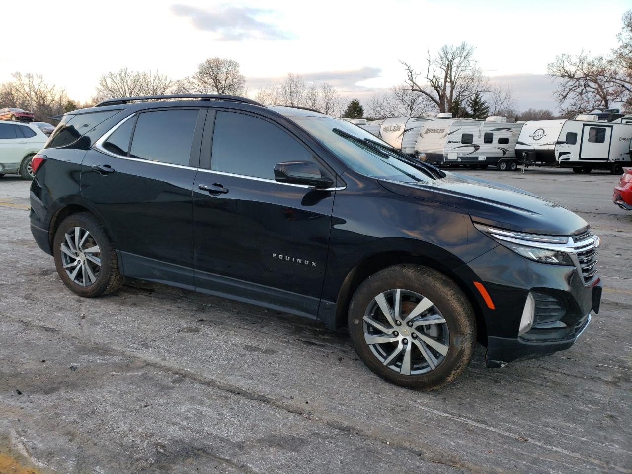 2022 Chevrolet Equinox - Image 4
