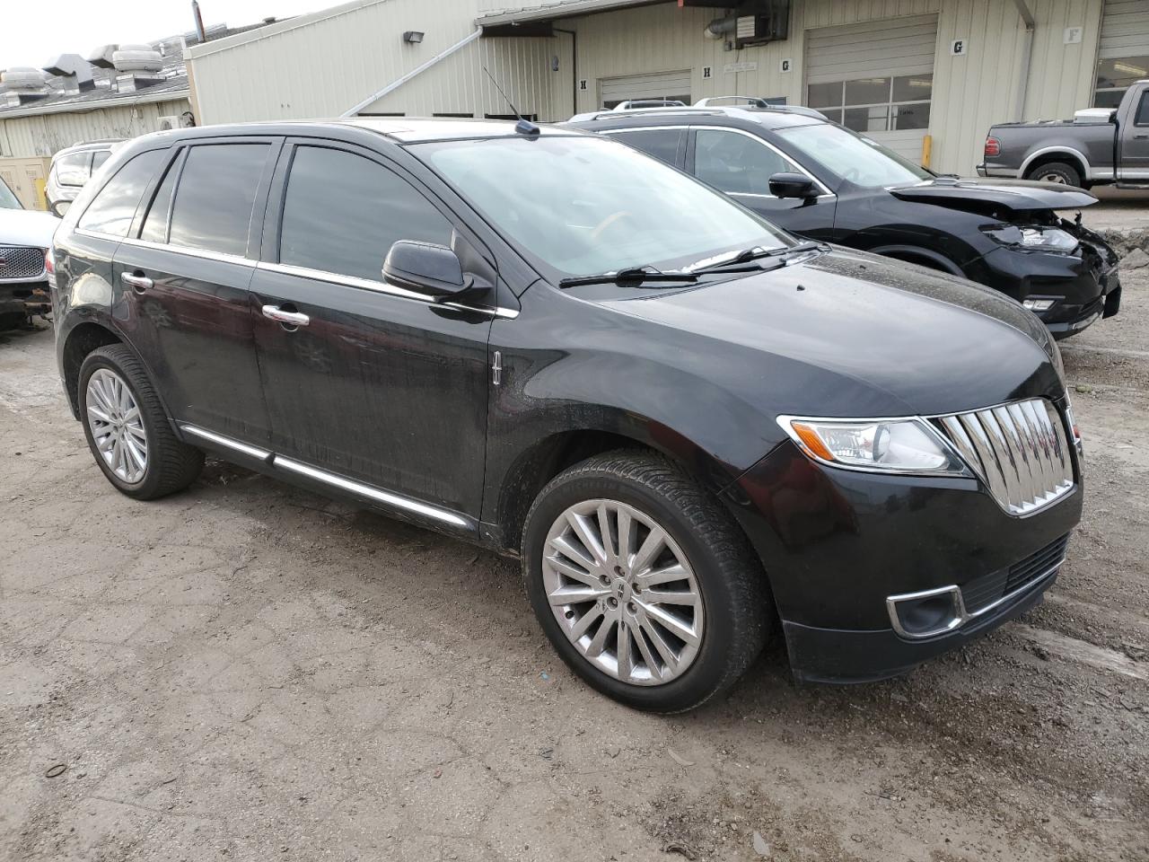 VIN 2LMDJ6JK6DBL31669 2013 LINCOLN MKX no.4