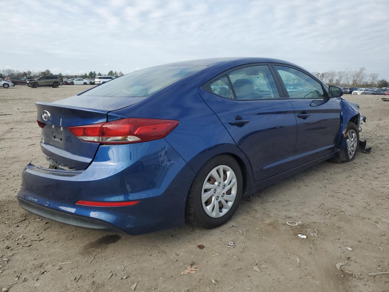 2018 Hyundai Elantra - Image 3