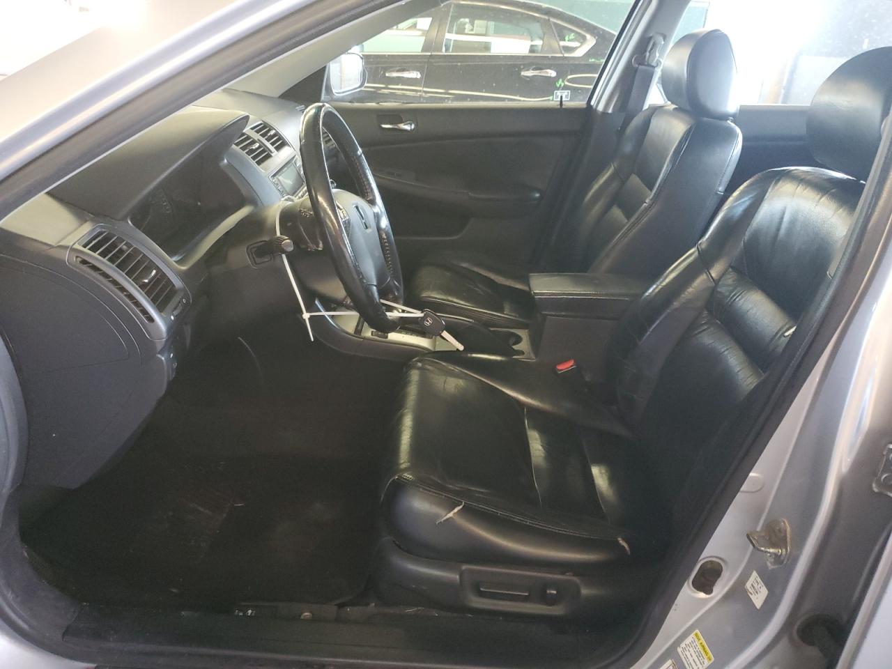 2003 Honda Accord - Image 7