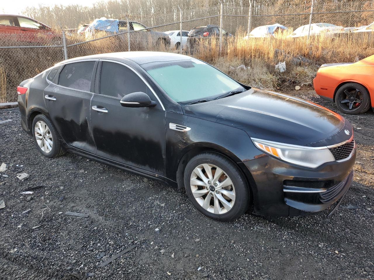 VIN 5XXGT4L33GG083175 2016 KIA OPTIMA no.4