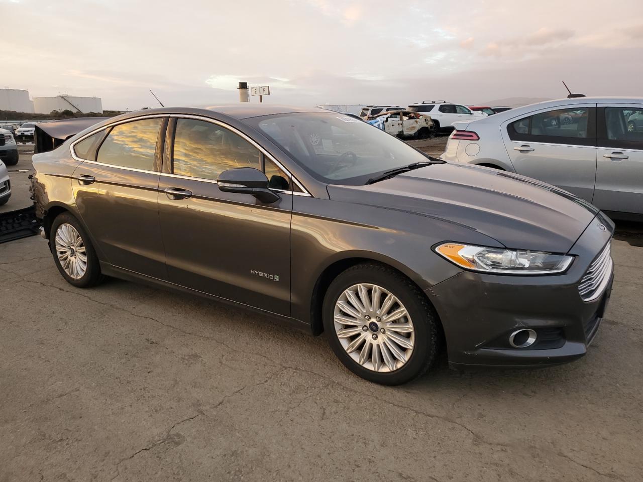 VIN 3FA6P0LU1FR151352 2015 FORD FUSION no.4