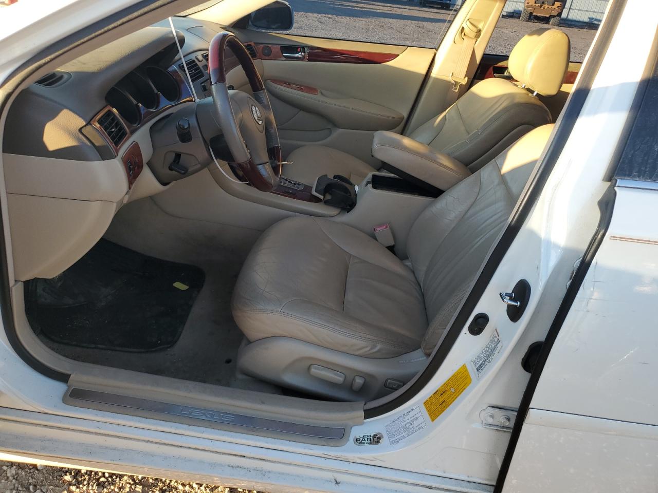 2003 Lexus ES - Image 7