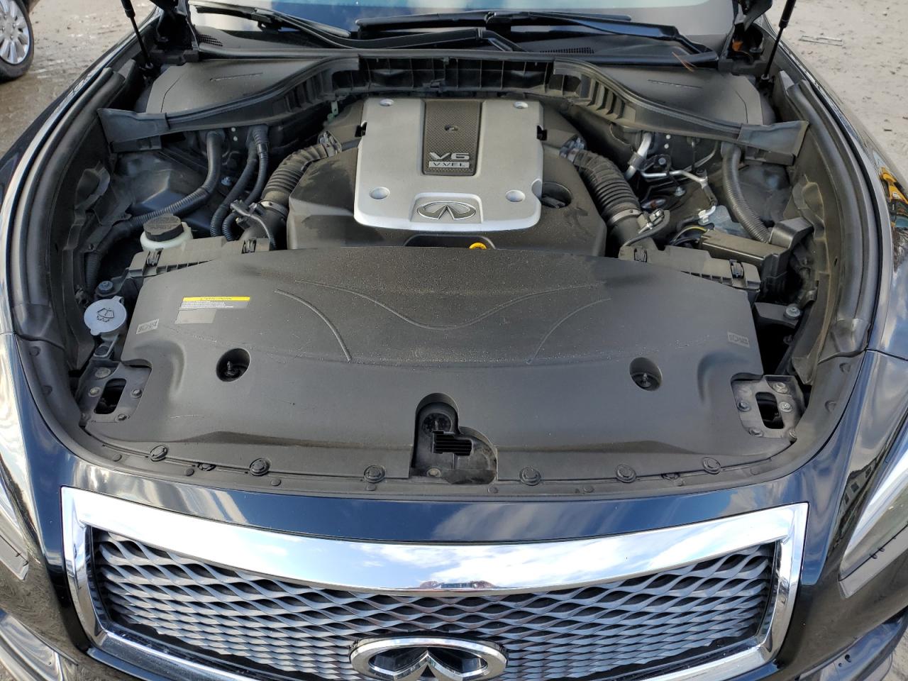 2017 Infiniti Q70 - Image 11