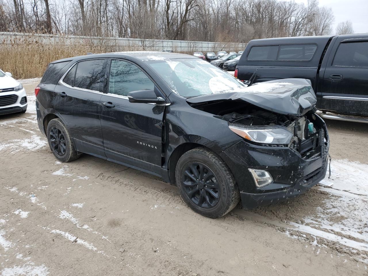 VIN 2GNAXKEV0K6107115 2019 CHEVROLET EQUINOX no.4