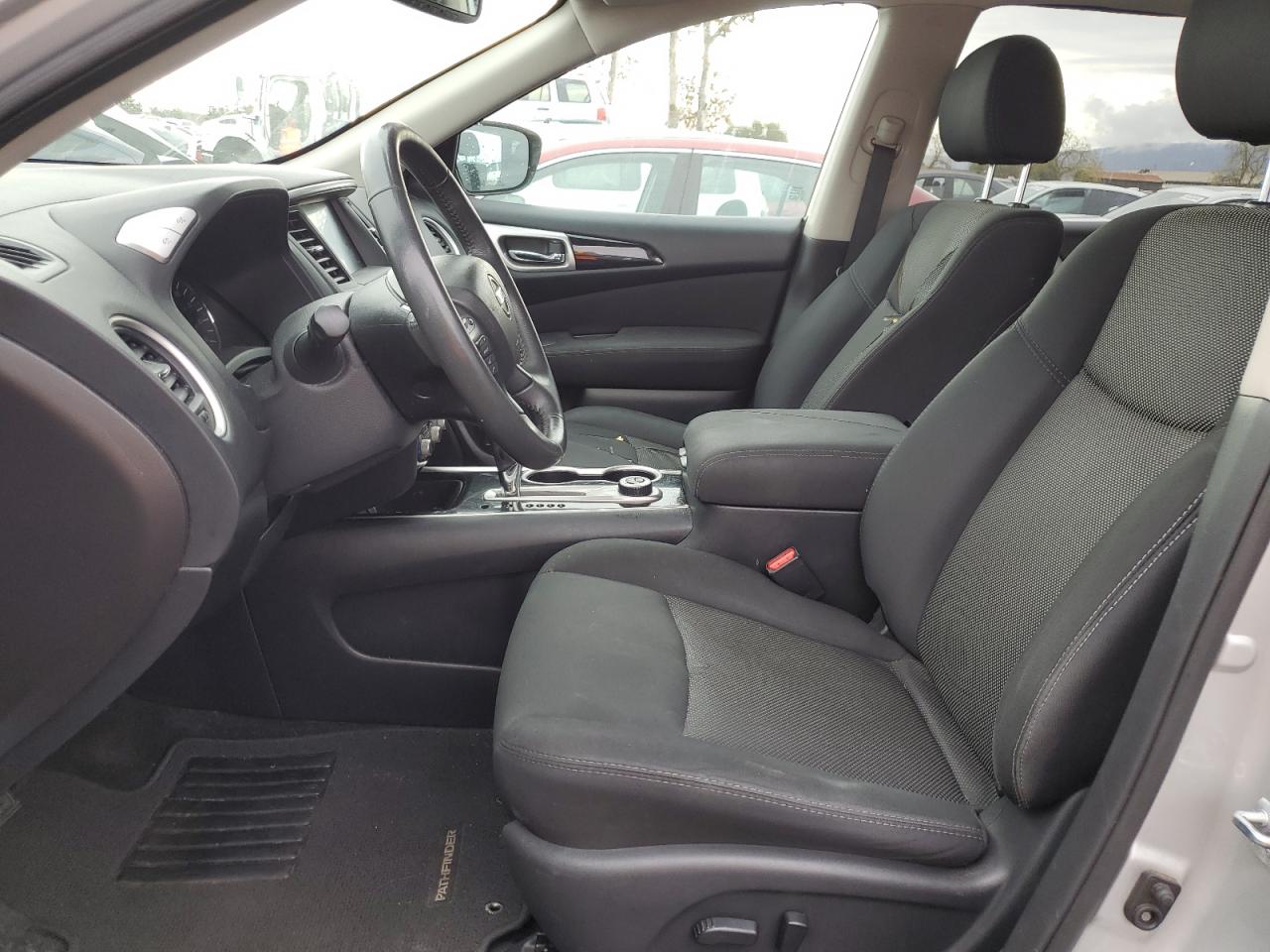 2017 Nissan Pathfinder - Image 7