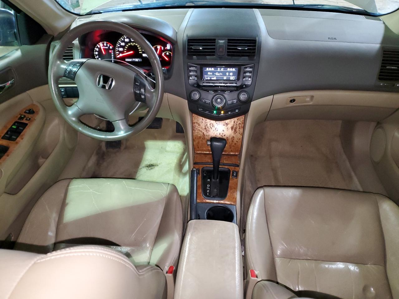2004 Honda Accord - Image 8