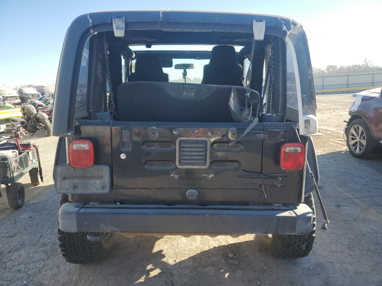 2004 Jeep Wrangler - Image 6