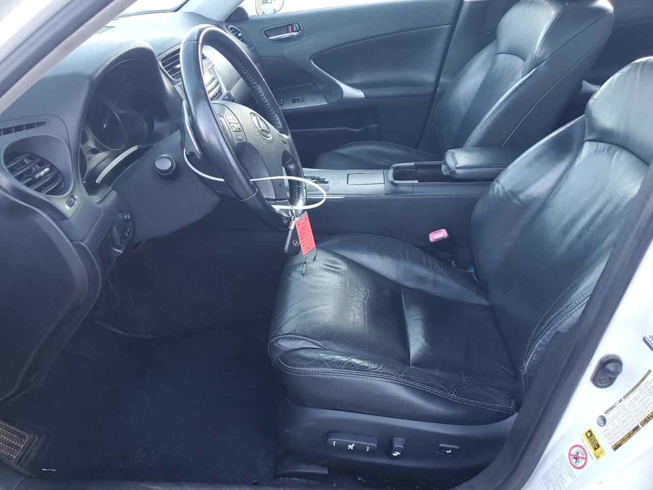2010 Lexus IS - Image 7