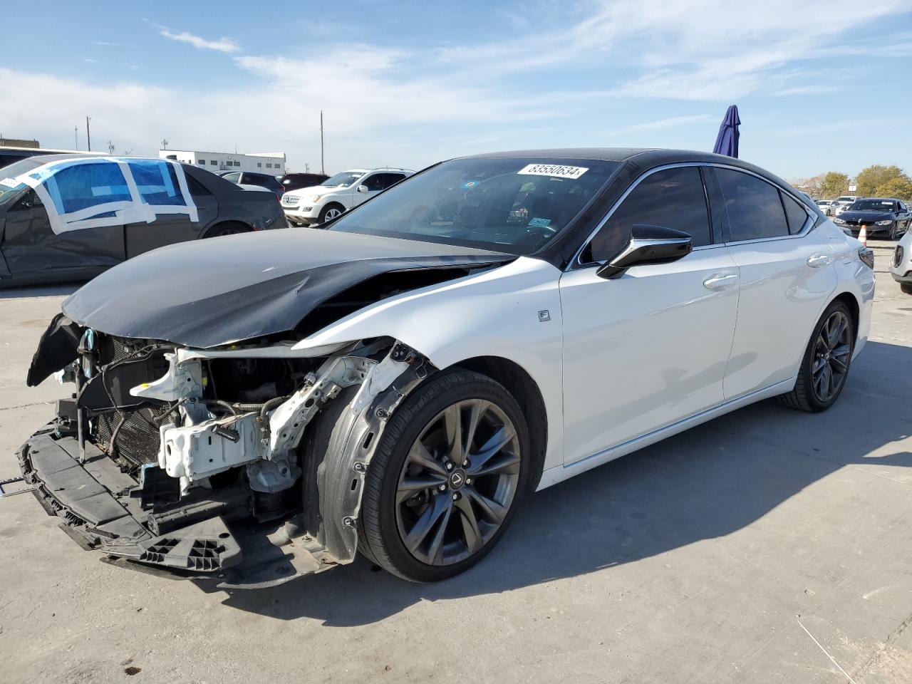 2020 Lexus ES - Image 1