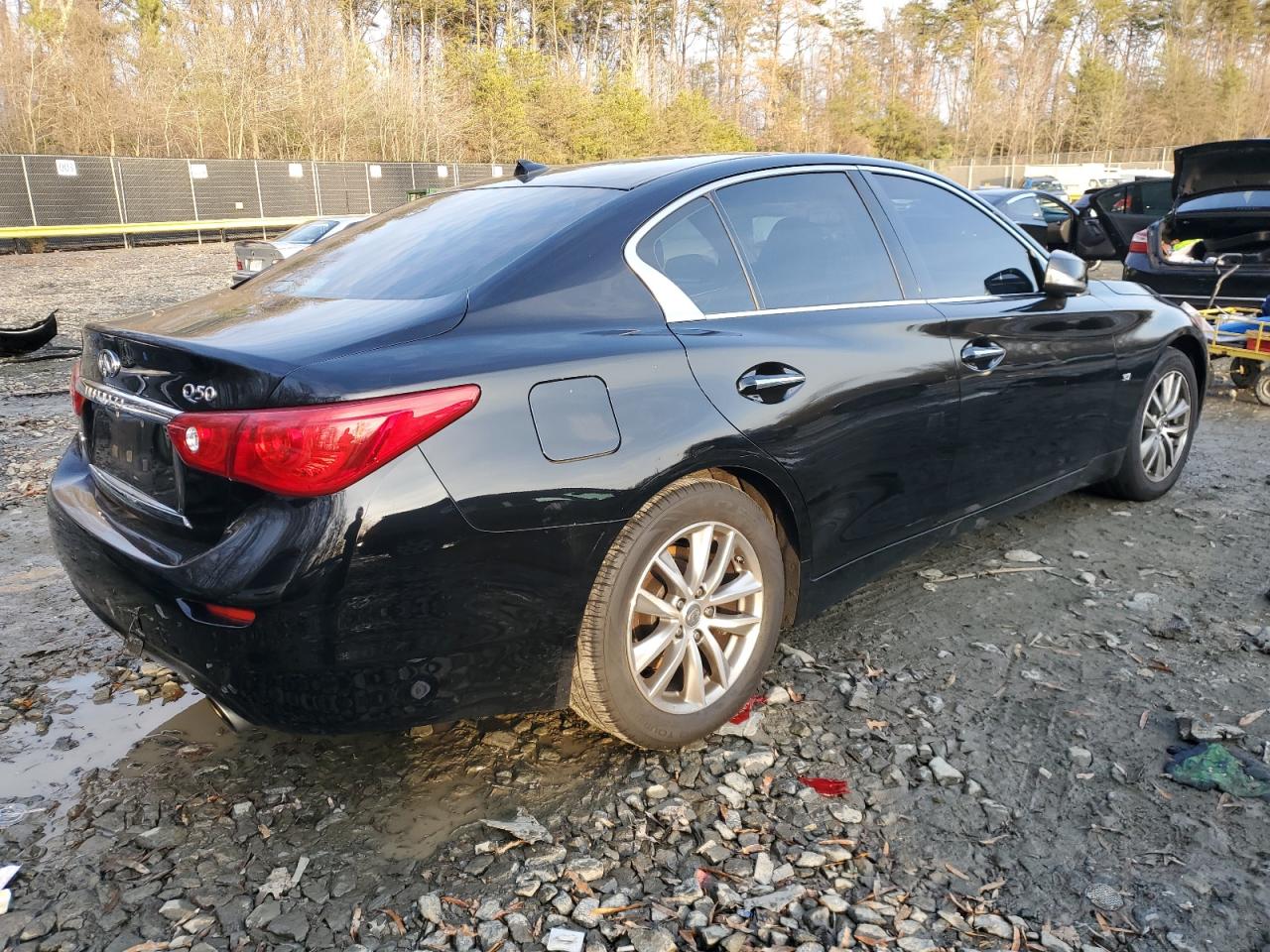 VIN JN1BV7AR3FM421540 2015 INFINITI Q50 no.3