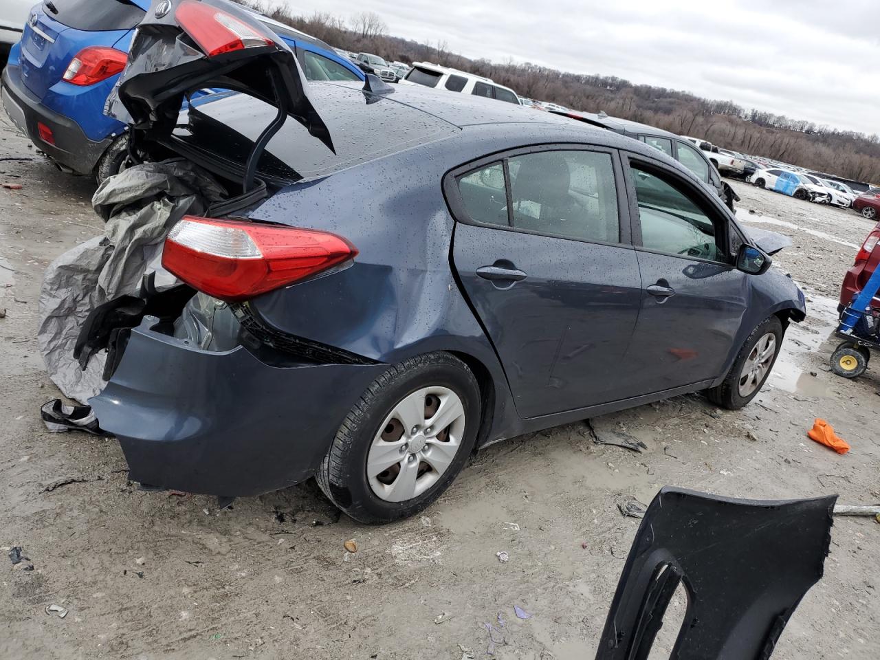 2016 Kia Forte - Image 3