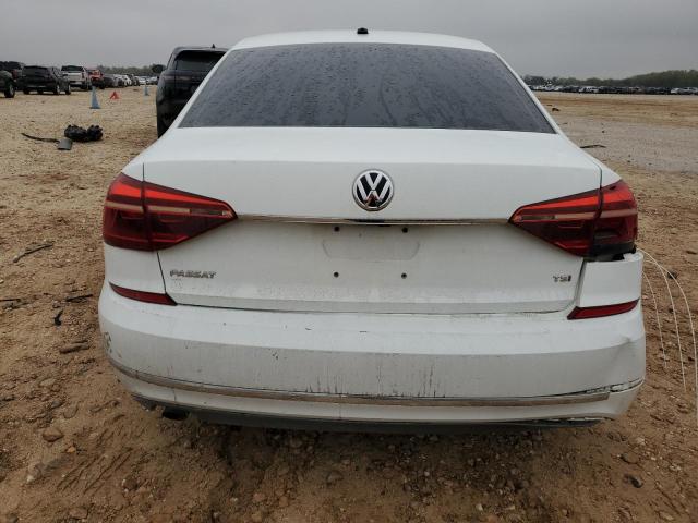  VOLKSWAGEN PASSAT 2017 Белы
