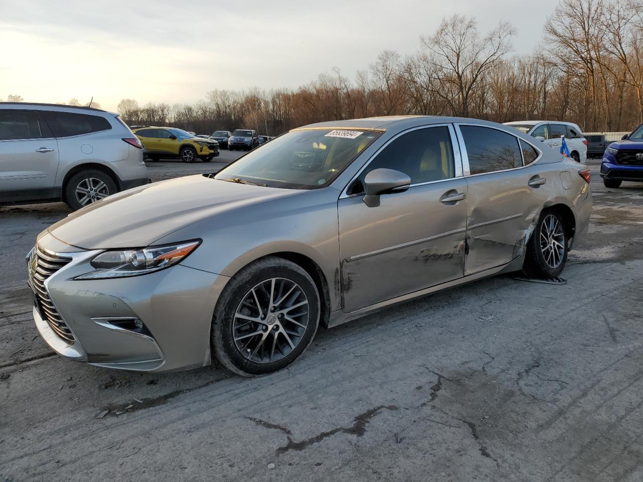 2016 Lexus ES - Image 1