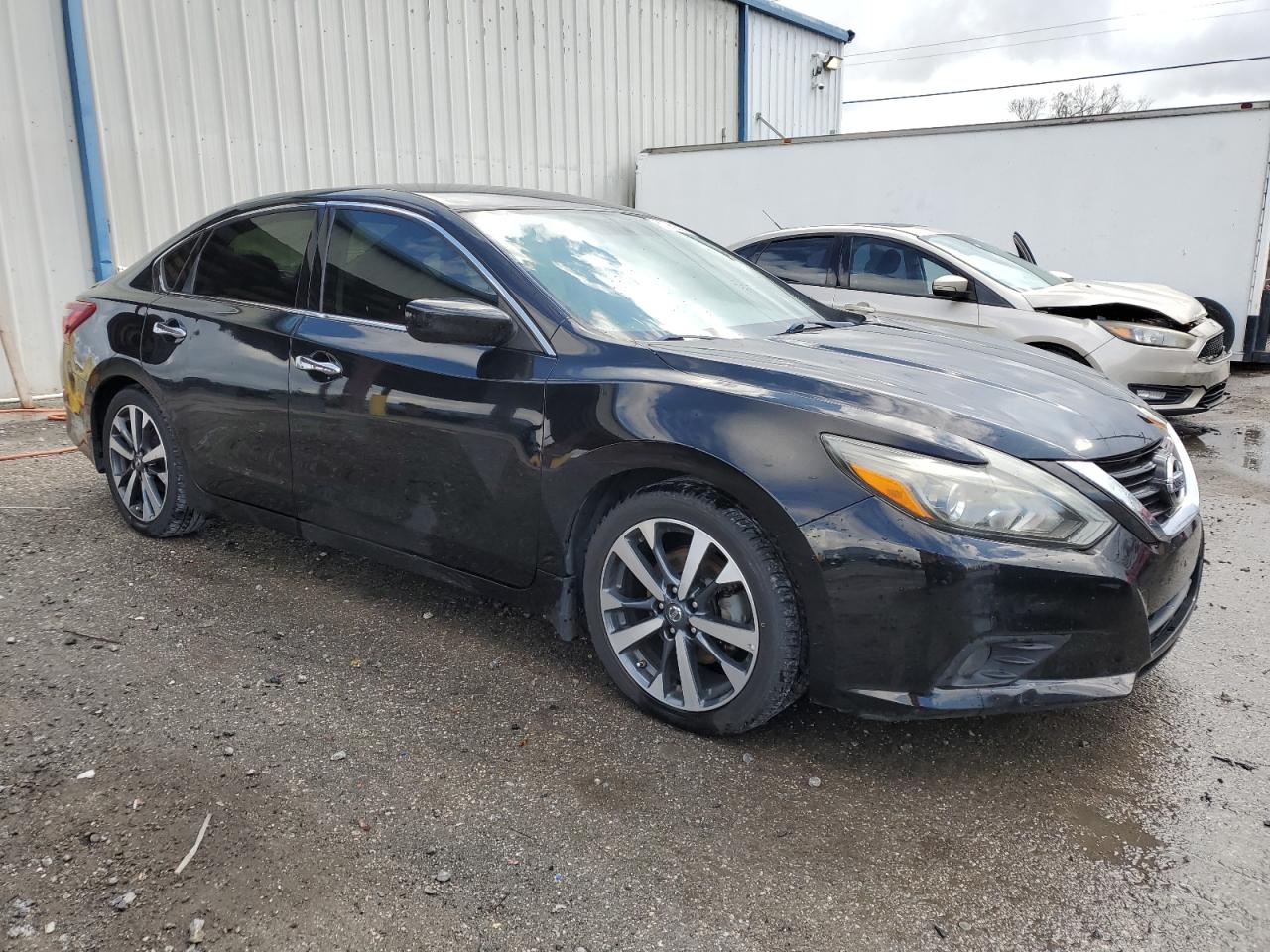 2017 Nissan Altima - Image 4