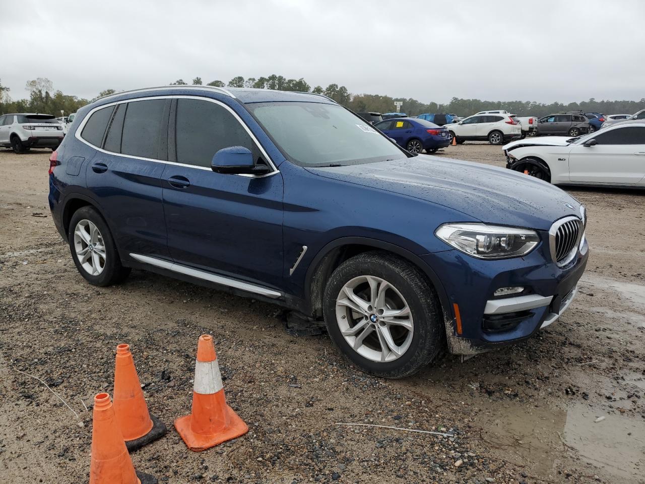 VIN 5UXTR7C5XKLF33754 2019 BMW X3 no.4