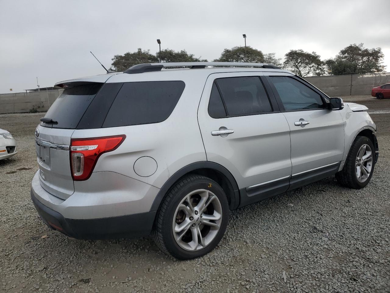 VIN 1FM5K7F89FGC26281 2015 FORD EXPLORER no.3