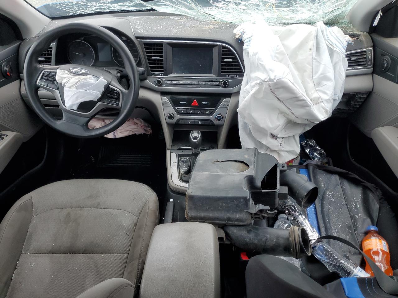 2018 Hyundai Elantra - Image 8