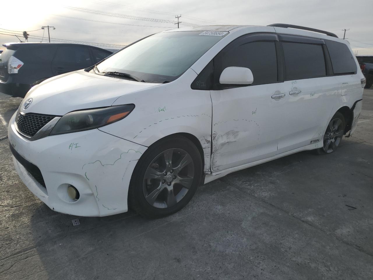 2015 TOYOTA SIENNA