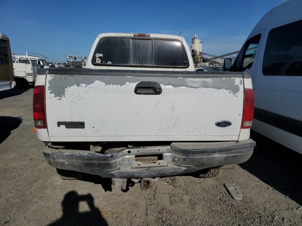 2002 Ford F250 Super Duty VIN: 1FTNW20F12EA44390 Lot: 83888084