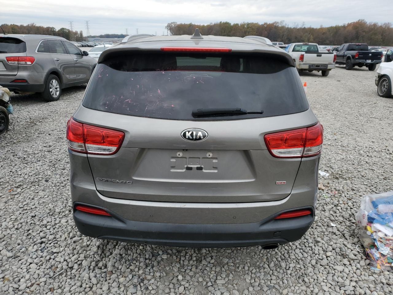 2017 Kia Sorento Lx VIN: 5XYPG4A39HG210922 Lot: 82994074