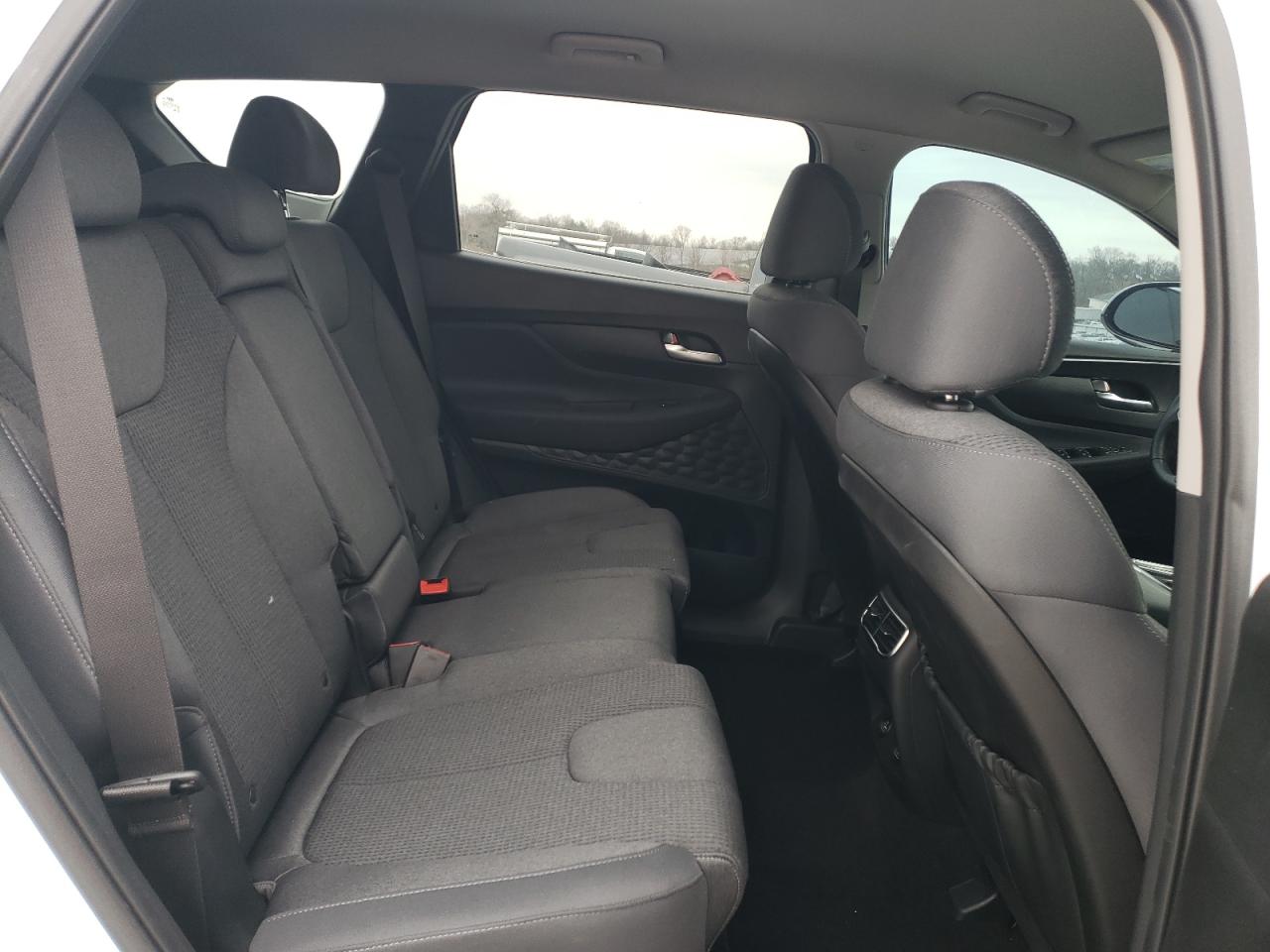 2023 Hyundai Santa Fe - Image 11