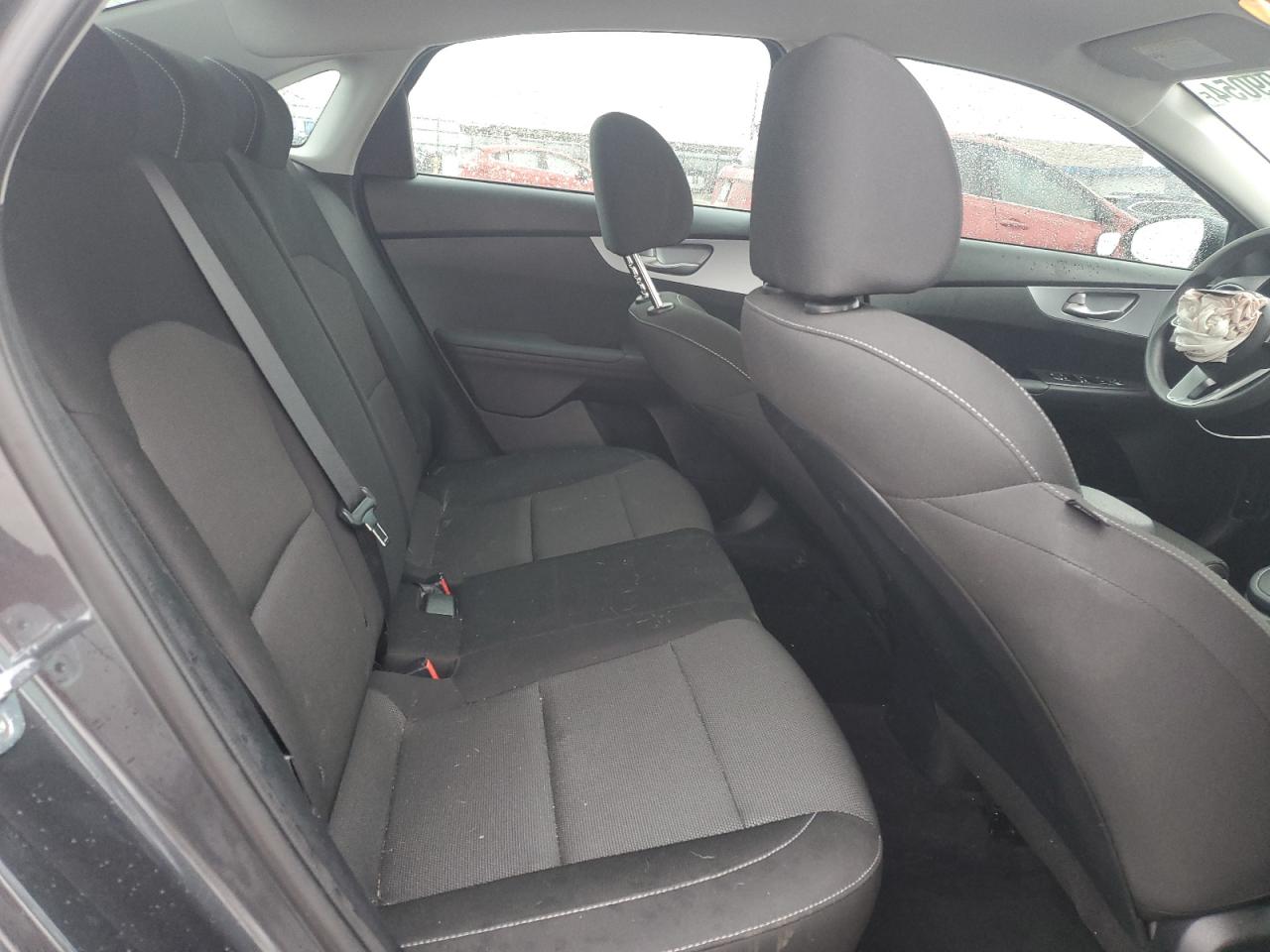2022 Kia Forte - Image 10