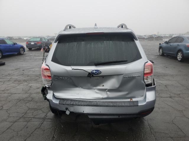  SUBARU FORESTER 2018 Silver