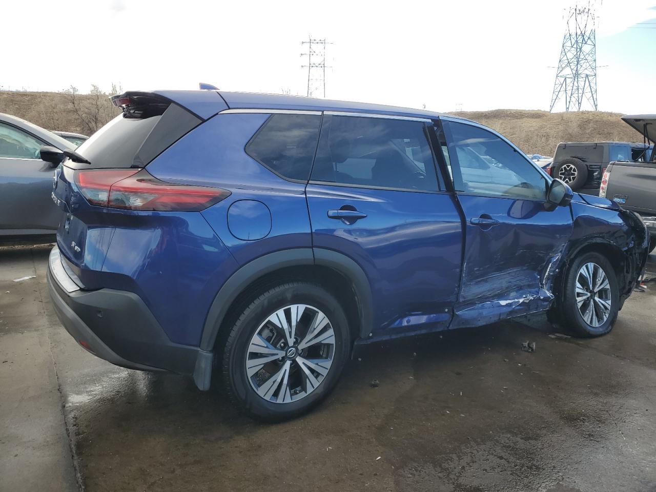 2021 Nissan Rogue - Image 3