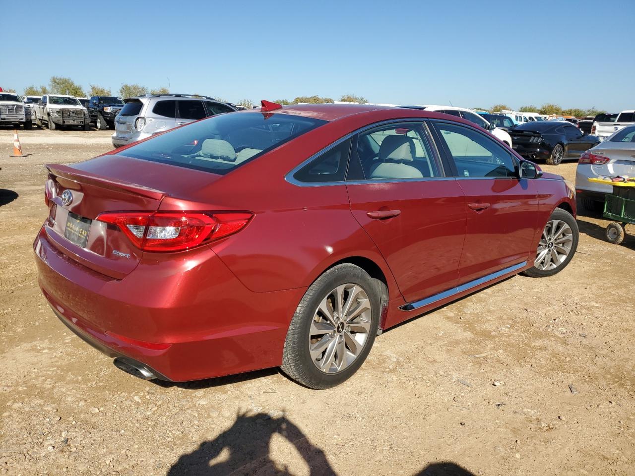 2016 Hyundai Sonata - Image 3