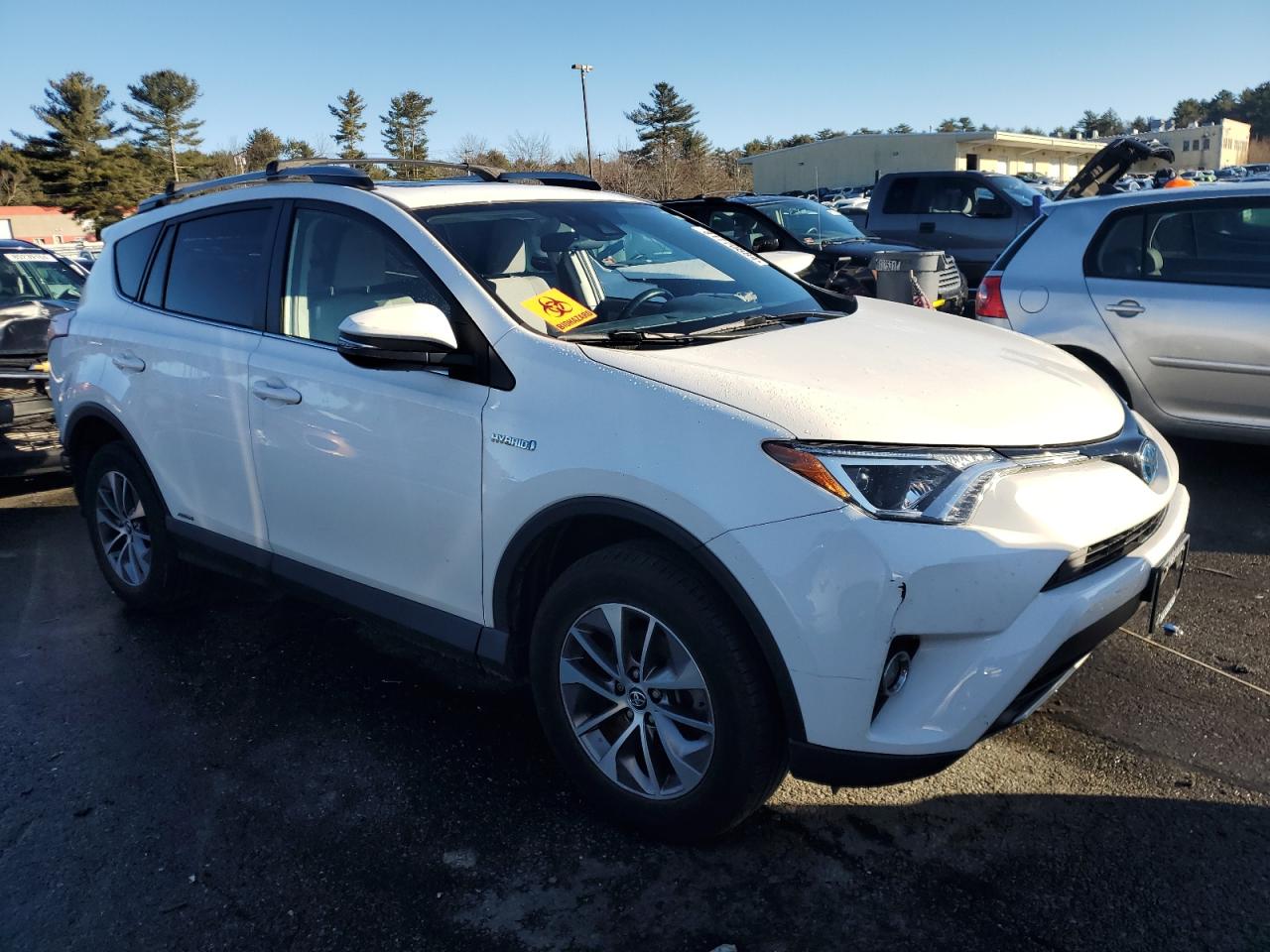 VIN JTMRJREV4HD116996 2017 TOYOTA RAV4 no.5