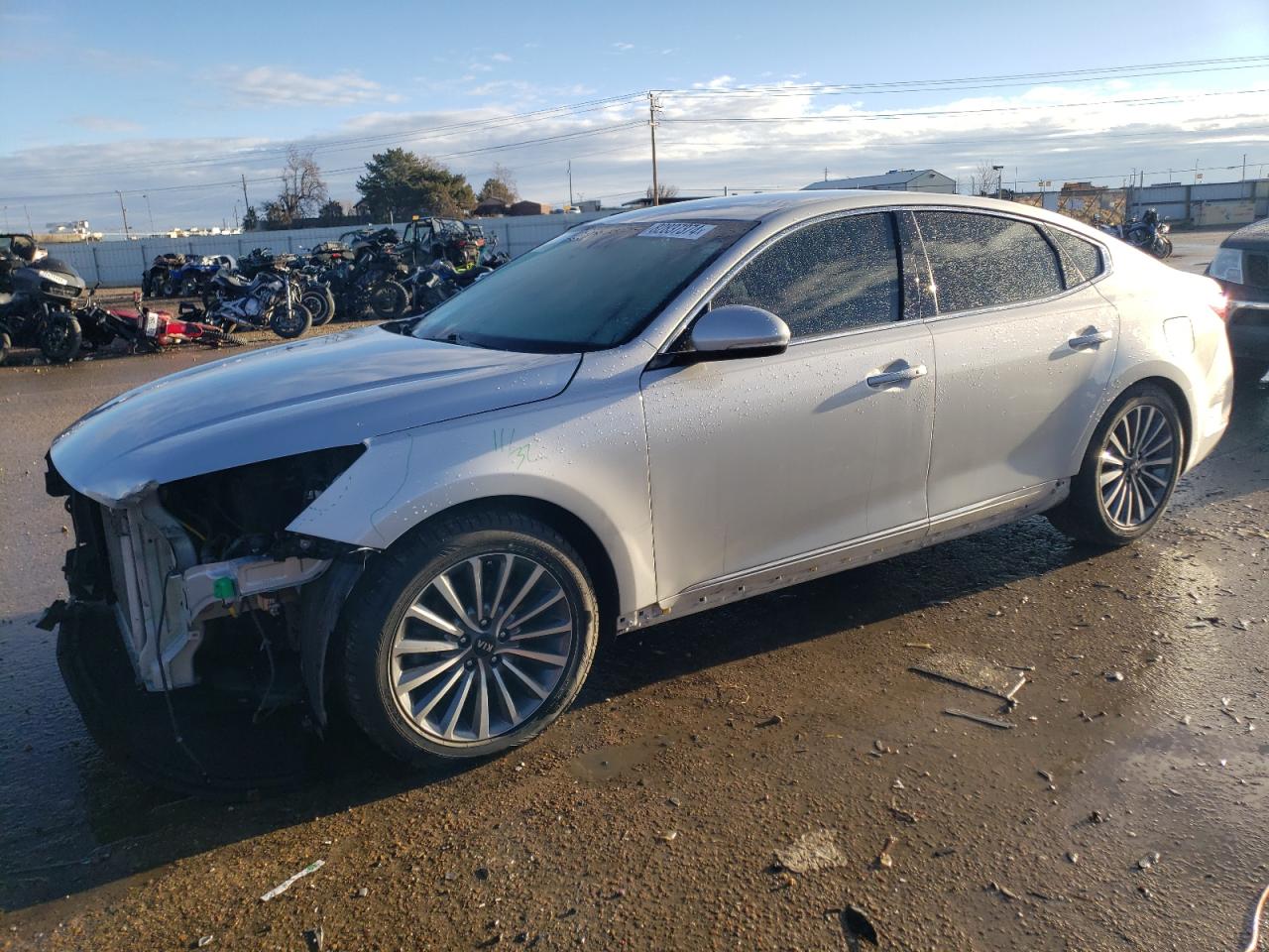 VIN KNALB4J19H5050526 2017 KIA CADENZA no.1