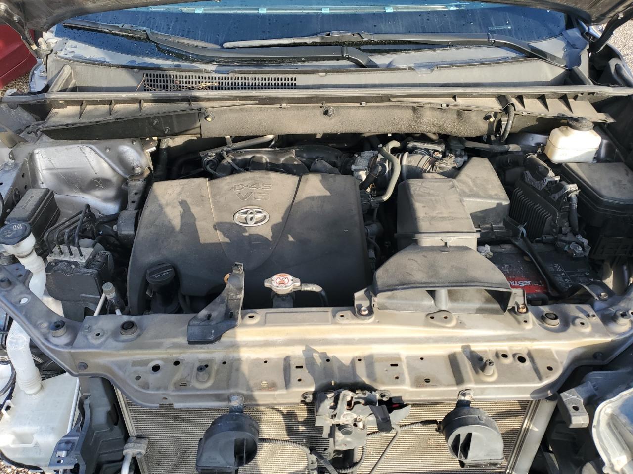 2019 Toyota Highlander - Image 12
